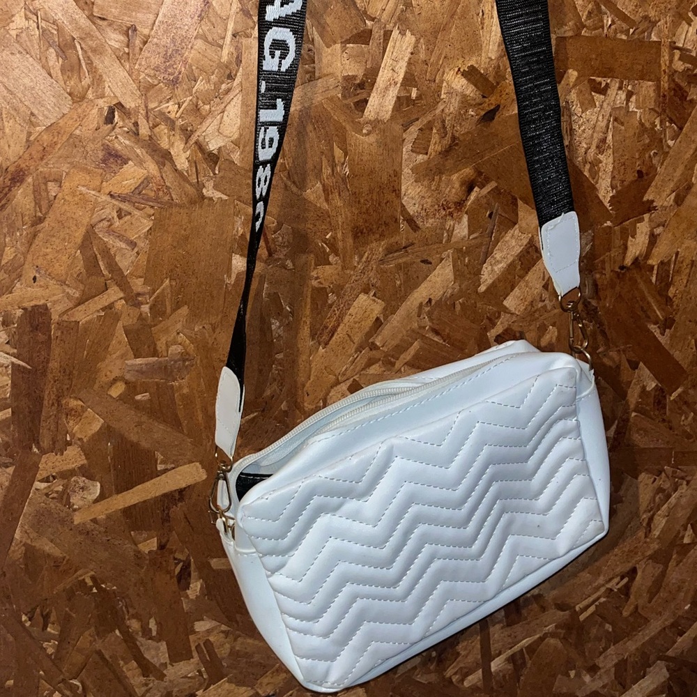 SHEIN White Quilted Crossbody Bag